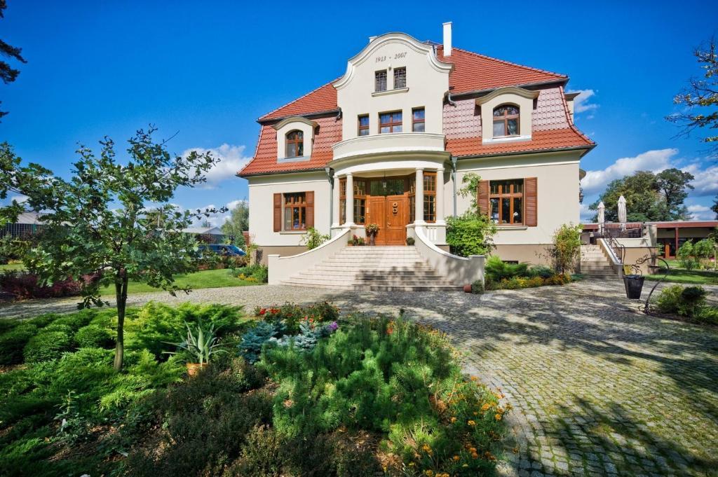 Villa Cztery Pory Roku Zbaszynek ภายนอก รูปภาพ