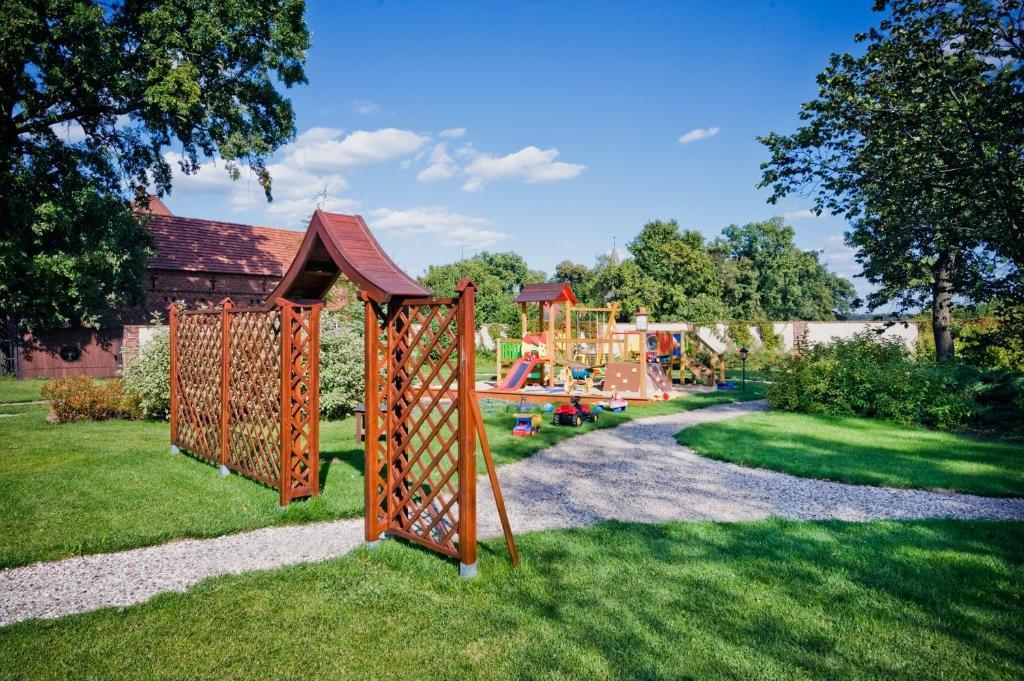 Villa Cztery Pory Roku Zbaszynek ภายนอก รูปภาพ