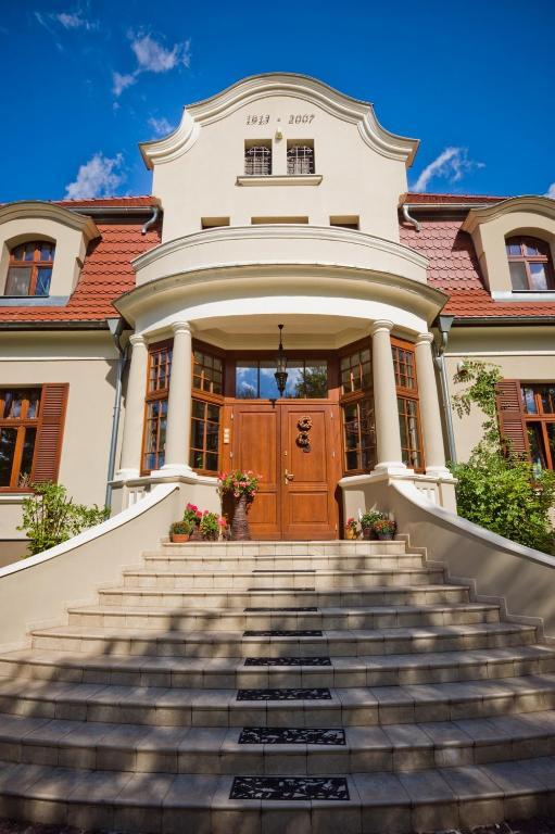Villa Cztery Pory Roku Zbaszynek ภายนอก รูปภาพ