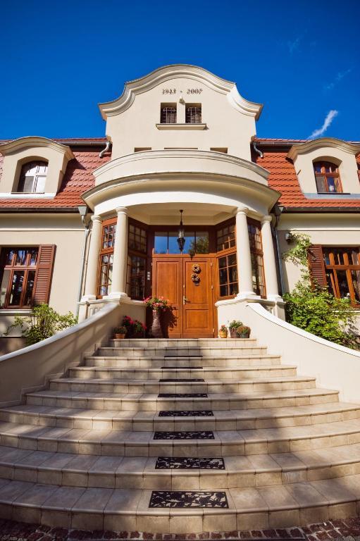 Villa Cztery Pory Roku Zbaszynek ภายนอก รูปภาพ